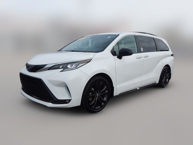 2022 Toyota Sienna XSE