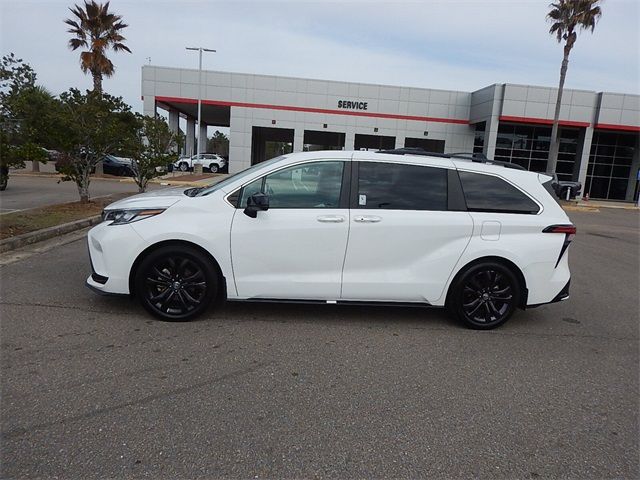 2022 Toyota Sienna XSE