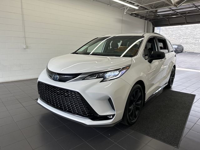 2022 Toyota Sienna XSE