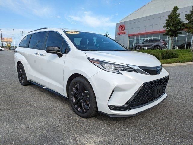 2022 Toyota Sienna XSE