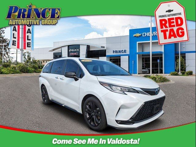 2022 Toyota Sienna XSE