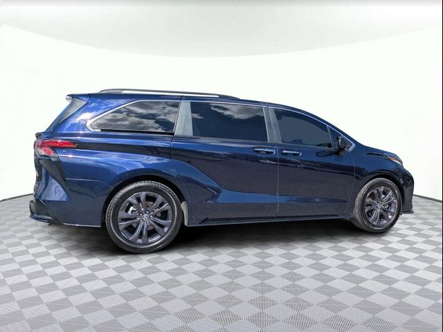 2022 Toyota Sienna XSE