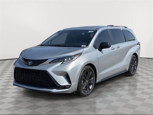 2022 Toyota Sienna XSE