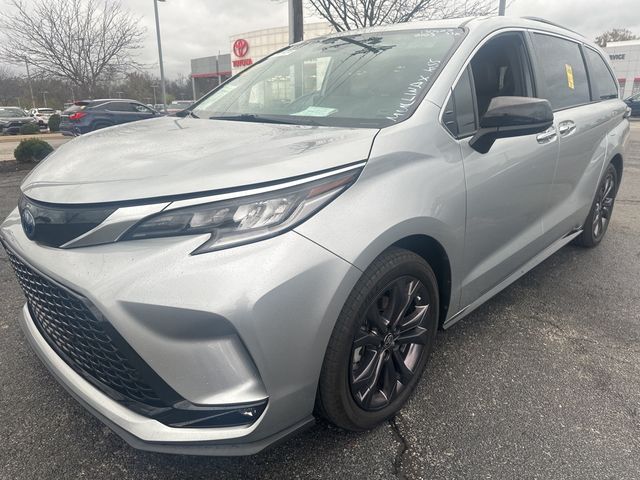 2022 Toyota Sienna XSE