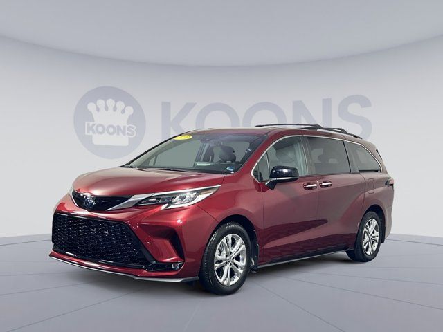 2022 Toyota Sienna XSE