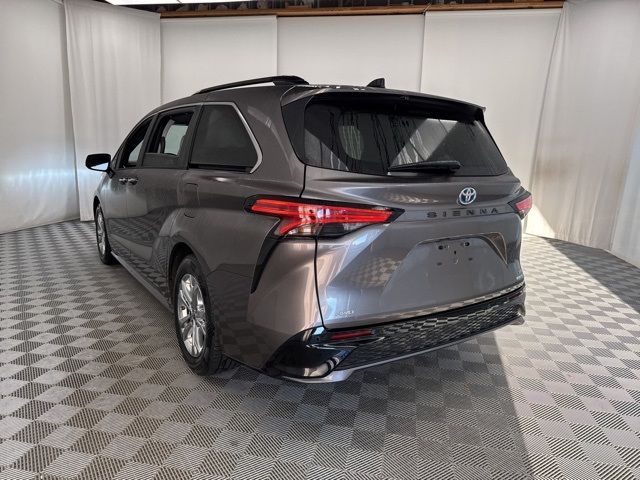 2022 Toyota Sienna XSE