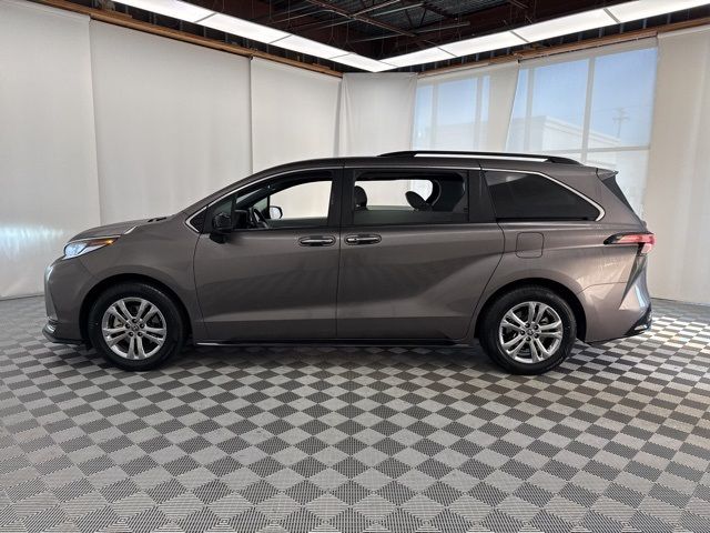 2022 Toyota Sienna XSE