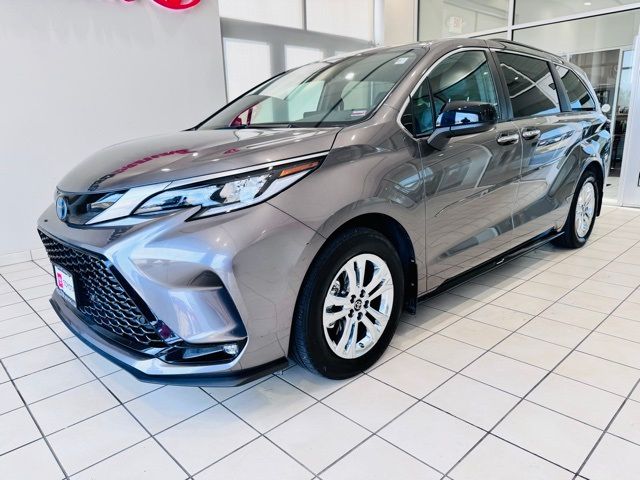 2022 Toyota Sienna XSE