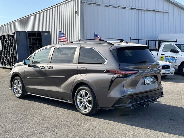 2022 Toyota Sienna XSE