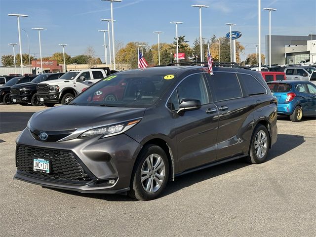 2022 Toyota Sienna XSE