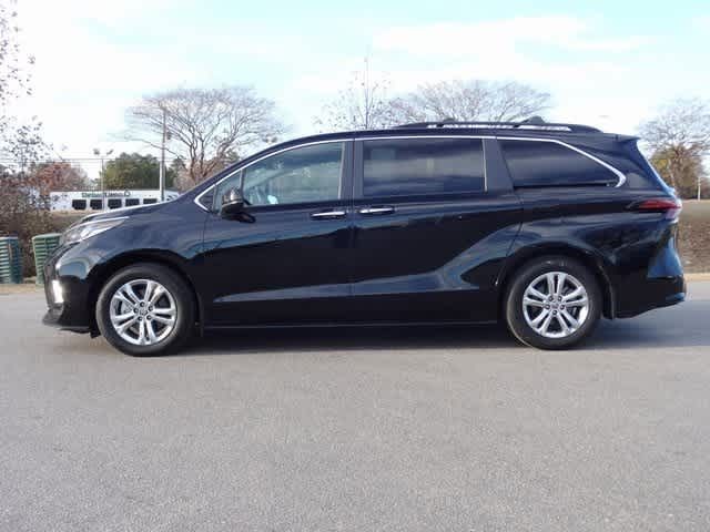 2022 Toyota Sienna XSE