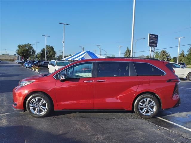 2022 Toyota Sienna XSE