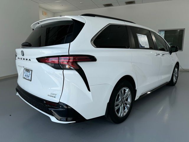 2022 Toyota Sienna XSE