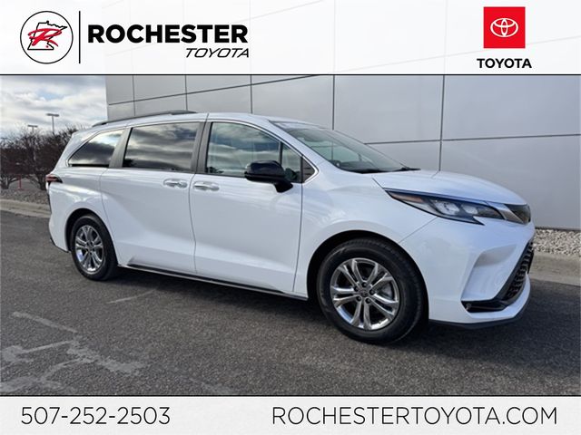 2022 Toyota Sienna XSE