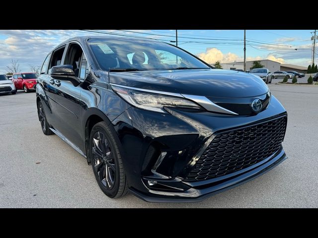 2022 Toyota Sienna XSE