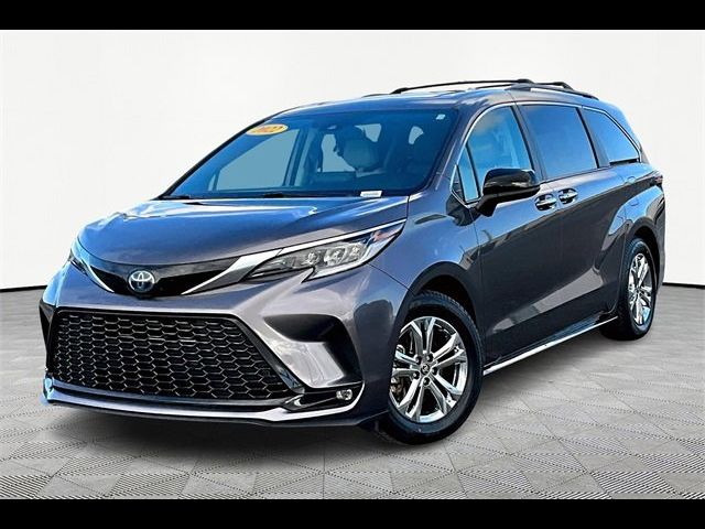 2022 Toyota Sienna XSE