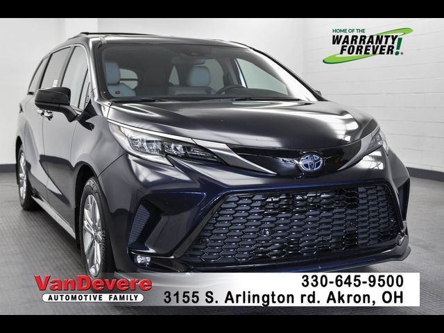 2022 Toyota Sienna XSE