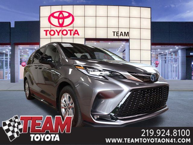 2022 Toyota Sienna XSE