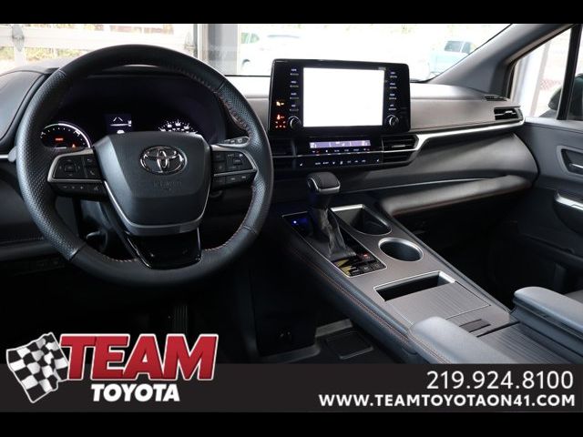 2022 Toyota Sienna XSE