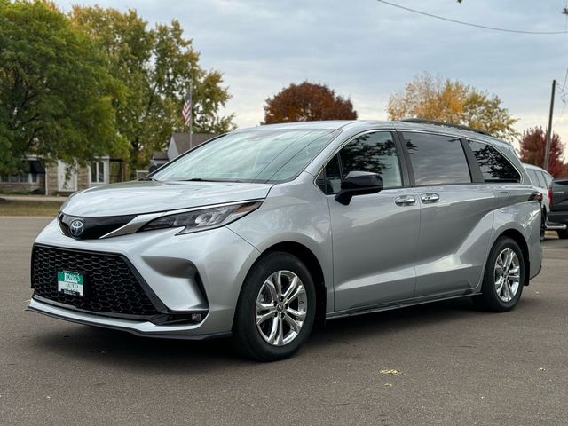 2022 Toyota Sienna XSE