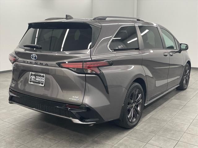 2022 Toyota Sienna XSE