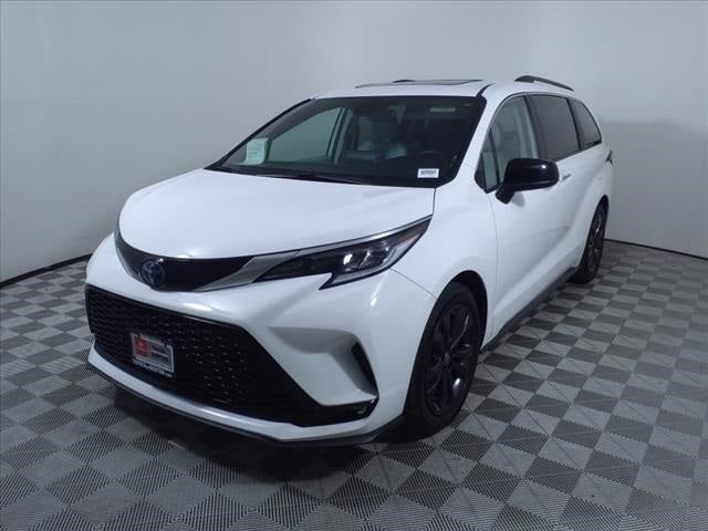 2022 Toyota Sienna XSE