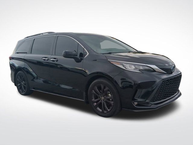 2022 Toyota Sienna XSE