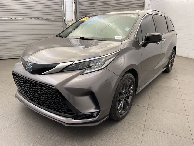 2022 Toyota Sienna XSE