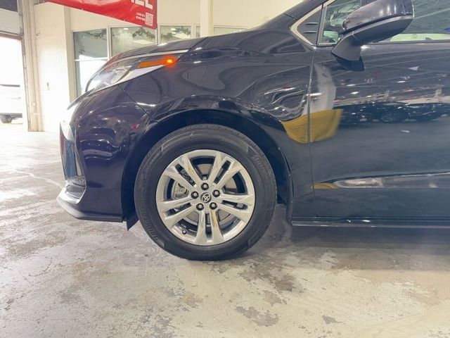2022 Toyota Sienna XSE