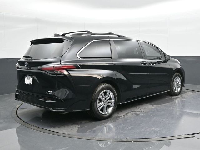 2022 Toyota Sienna XSE