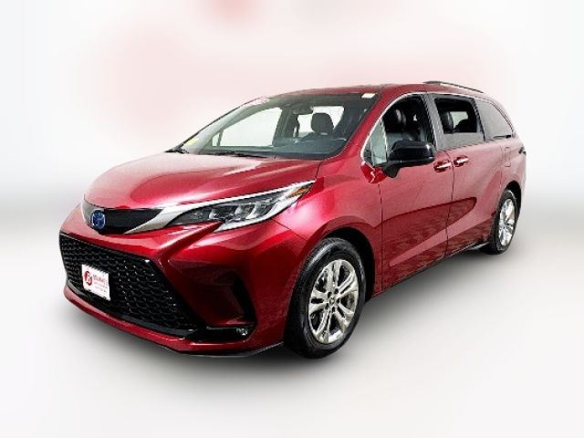 2022 Toyota Sienna XSE