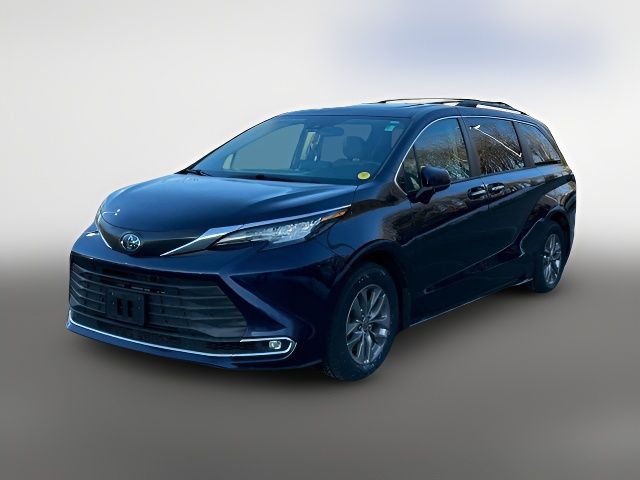 2022 Toyota Sienna XLE