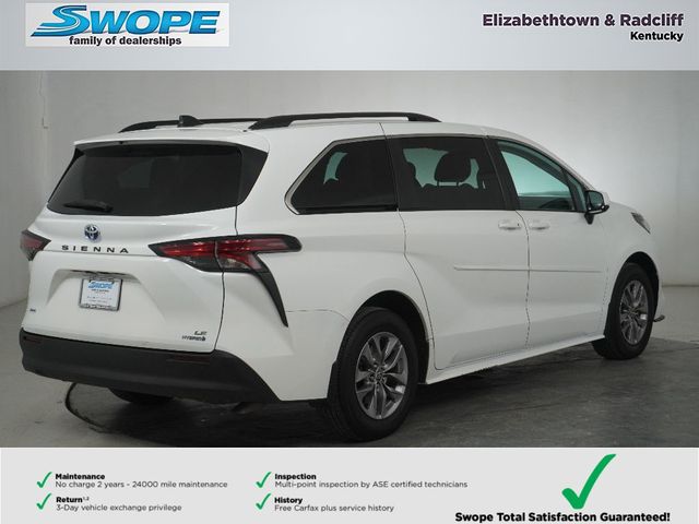 2022 Toyota Sienna LE