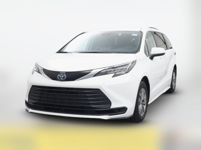 2022 Toyota Sienna LE
