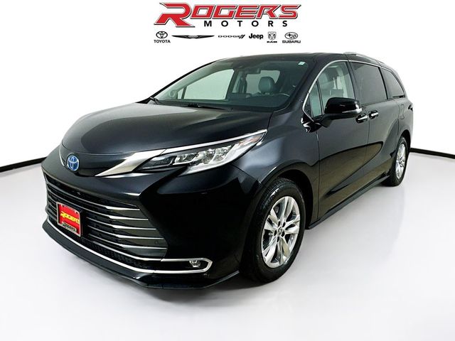 2022 Toyota Sienna Limited