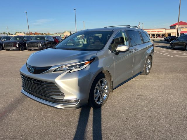 2022 Toyota Sienna Platinum