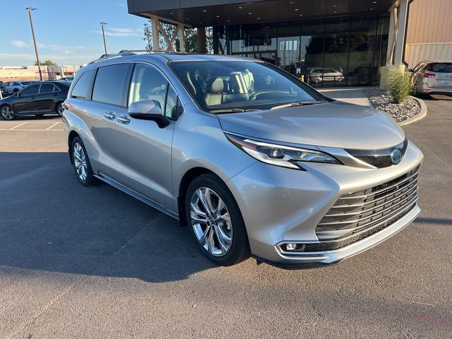 2022 Toyota Sienna Platinum