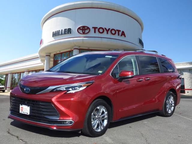 2022 Toyota Sienna Platinum