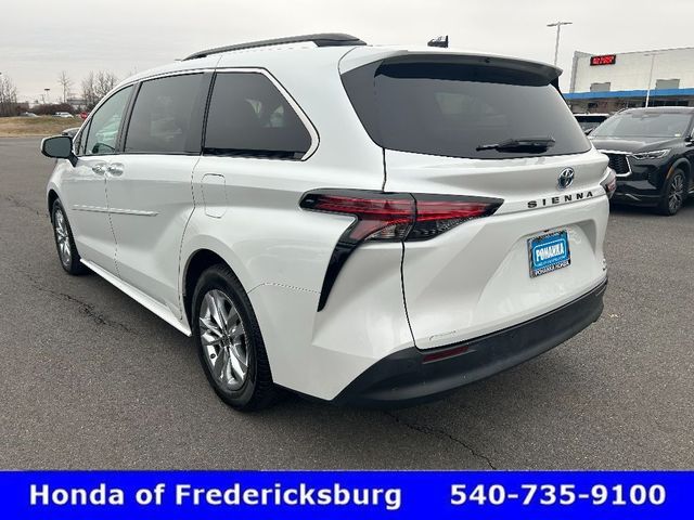 2022 Toyota Sienna XLE