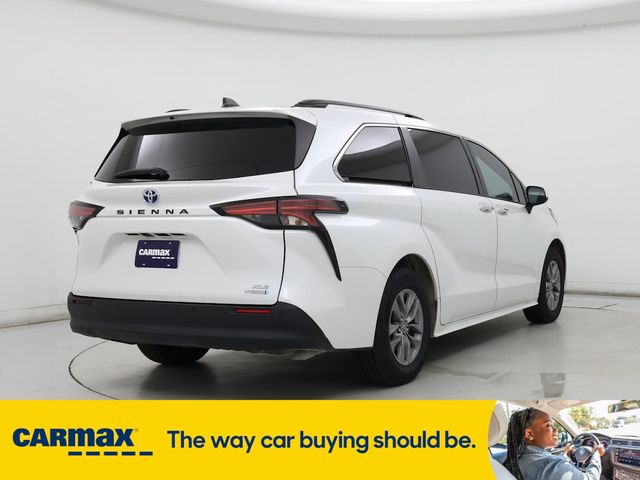 2022 Toyota Sienna XLE