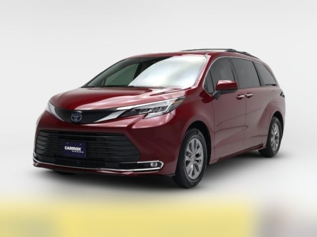 2022 Toyota Sienna XLE