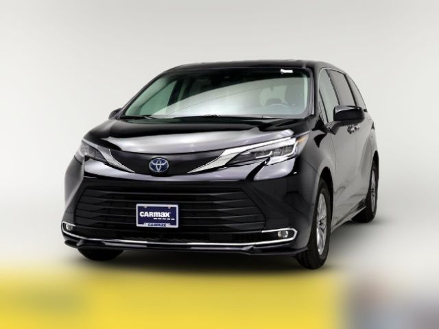 2022 Toyota Sienna XLE