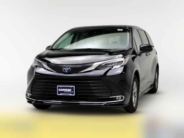 2022 Toyota Sienna XLE