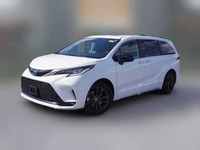 2022 Toyota Sienna XSE