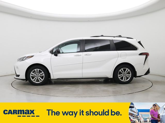 2022 Toyota Sienna XSE
