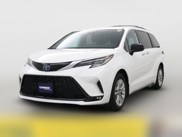 2022 Toyota Sienna XSE