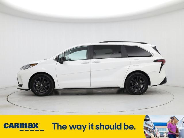 2022 Toyota Sienna XSE