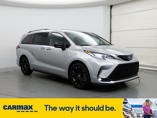 2022 Toyota Sienna XSE