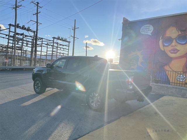 2022 Toyota Tacoma SR