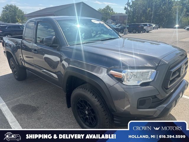 2022 Toyota Tacoma SR